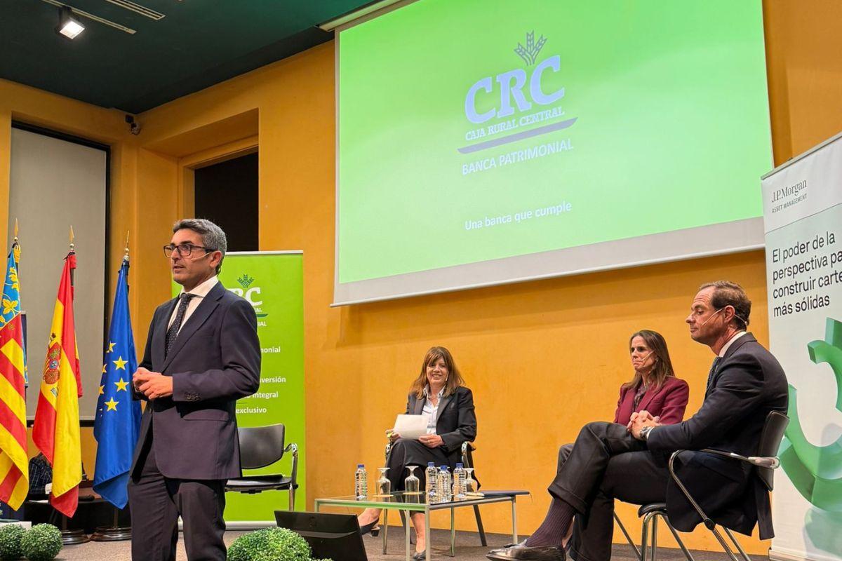 Mesa debate visión y estrategias de mercado en MARQ (Alicante)