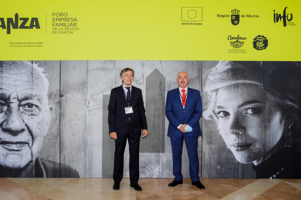 AMEFMUR y Caja Rural Central trabajan conjuntamente para ayudar a las empresas familiares a reforzar su competitividad y facilitar el relevo generacional