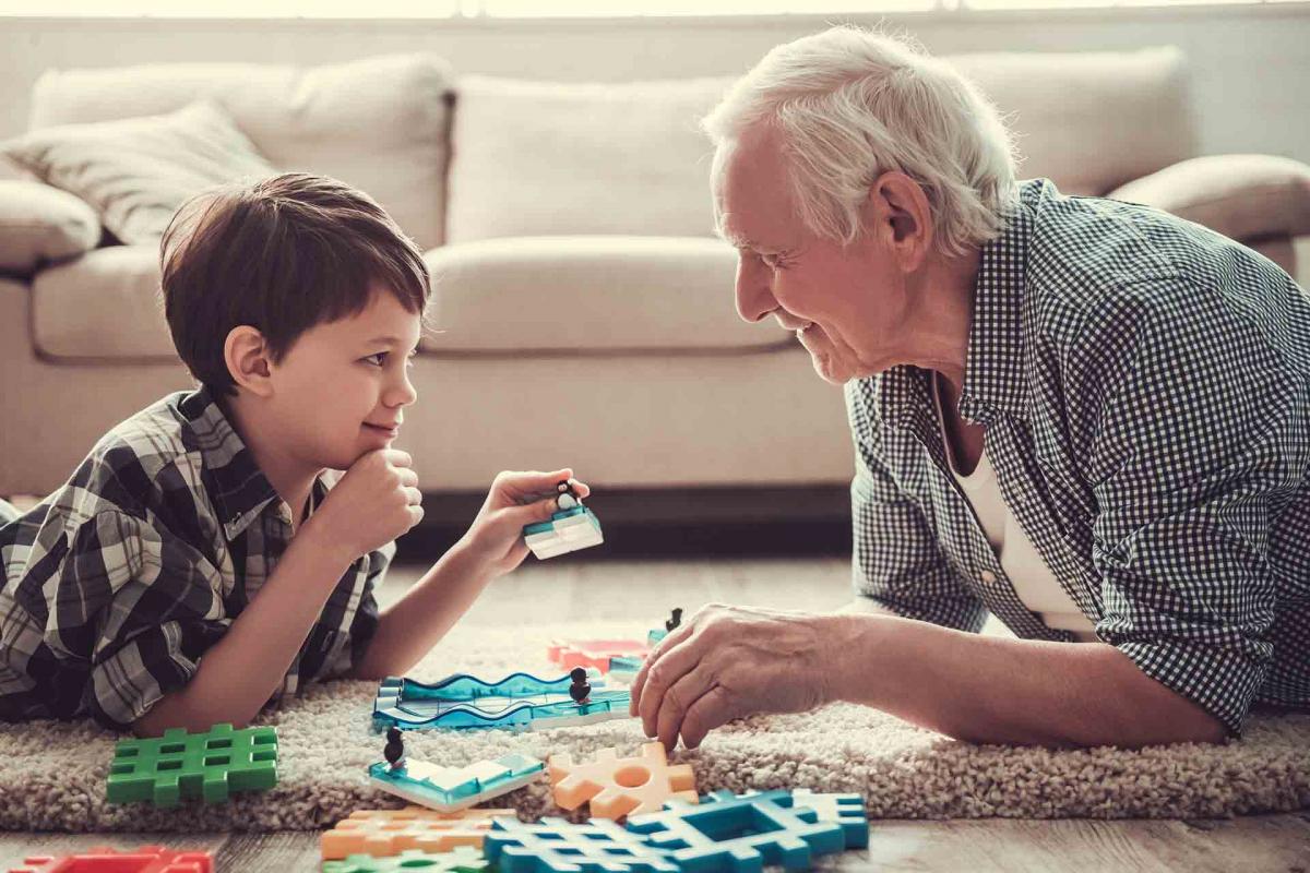 Disfruta de un Día de los Abuelos inolvidable con estos planes para ellos