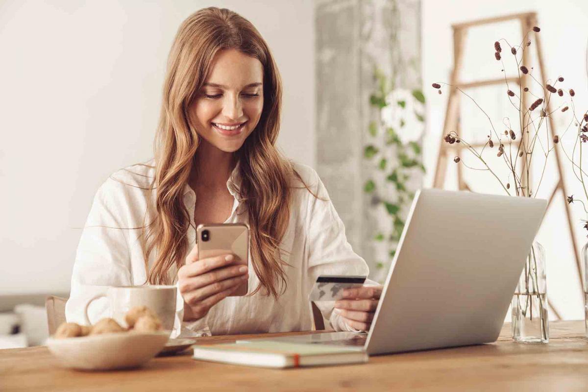 Las operaciones que puedes disfrutar con tus tarjetas de Caja Rural Central