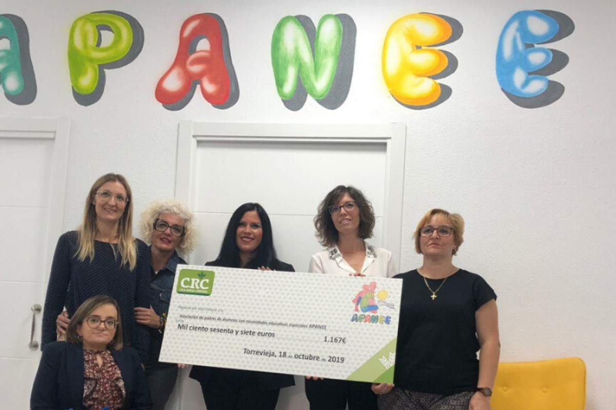 APANEE recibe por parte de CRC la donación recaudada en la Bicicleta Solidaria de La Vuelta Ciclista a España