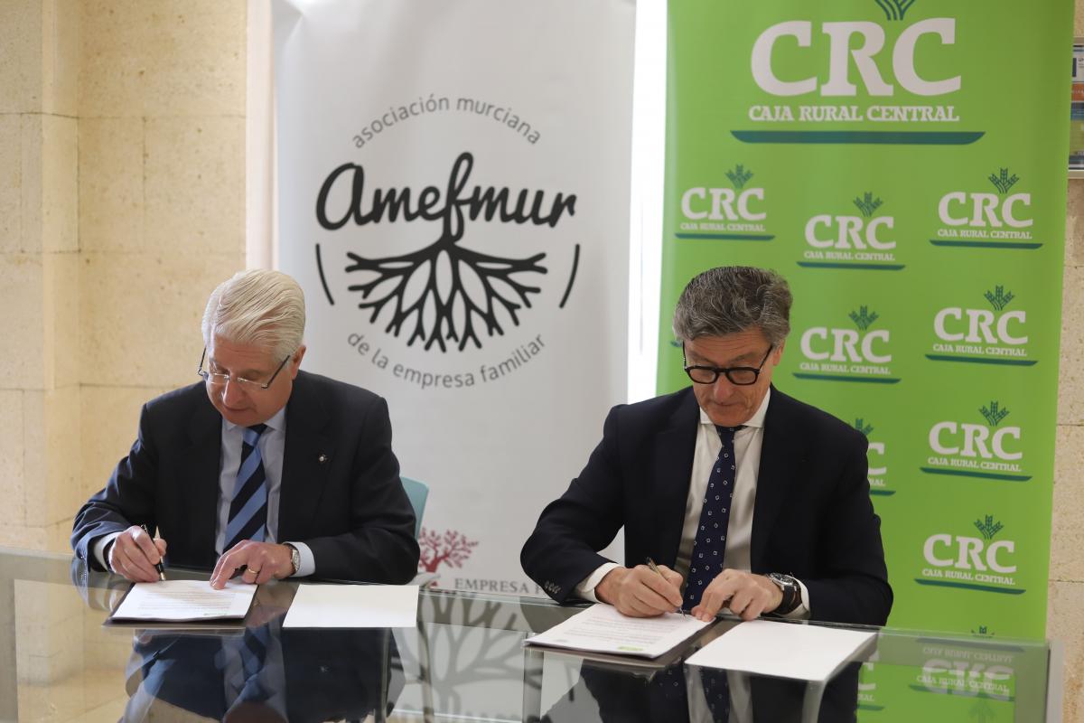 Amefmur y Caja Rural Central renuevan la alianza para contribuir a la profesionalización de las empresas familiares Amefmur y Caja Rural Central renuevan la alianza para contribuir a la profesionalización de las empresas familiares