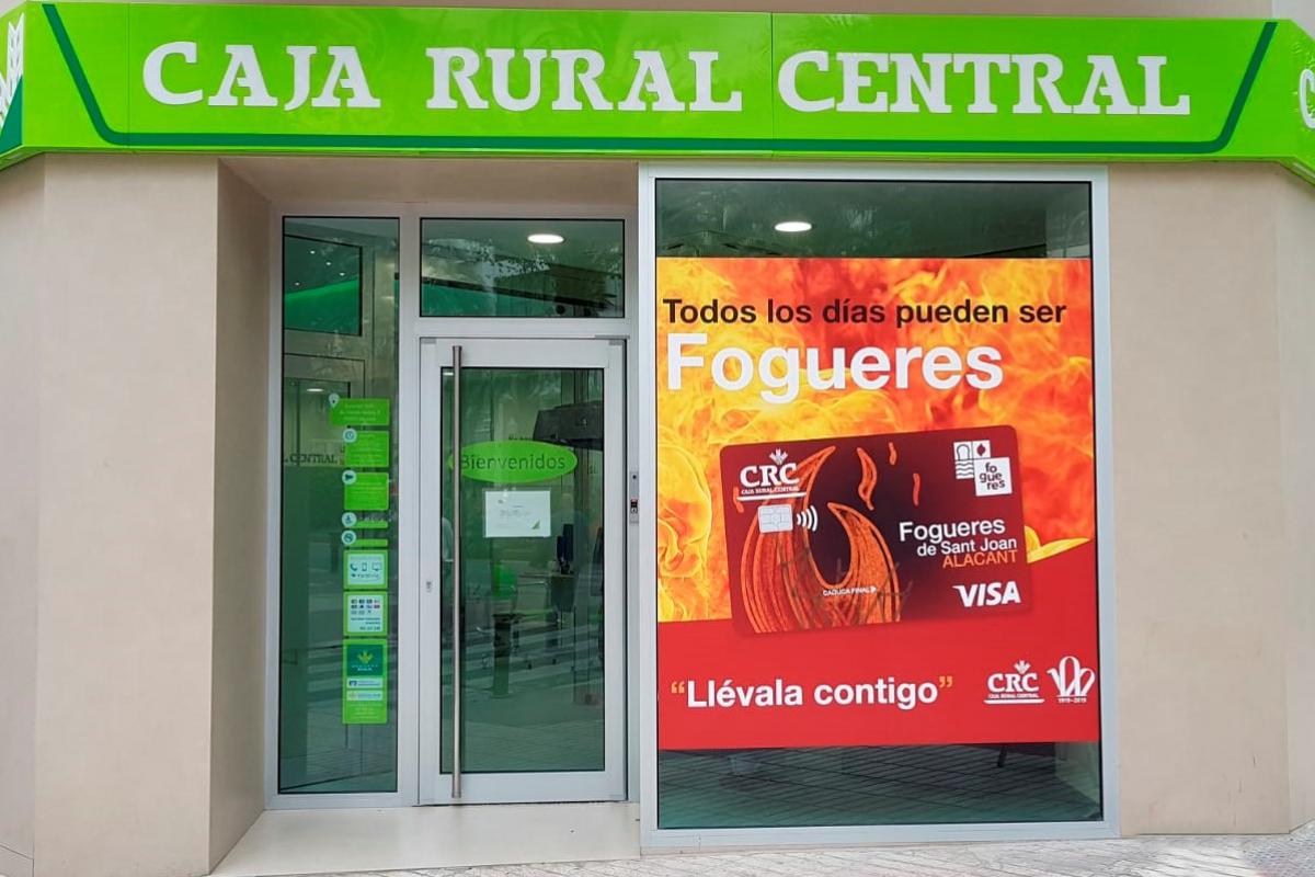 LA FEDERACIÓN DE HOGUERAS DE ALICANTE Y CAJA RURAL CENTRAL FIRMAN UN CONVENIO DE COLABORACIÓN LA FEDERACIÓN DE HOGUERAS DE ALICANTE Y CAJA RURAL CENTRAL FIRMAN UN CONVENIO DE COLABORACIÓN