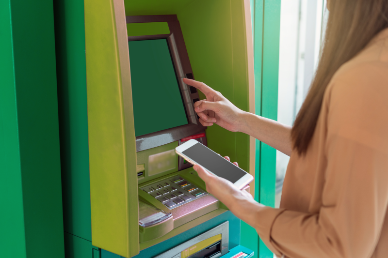 cajeros automáticos CRC